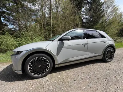 Hyundai Ioniq 5 77 kWh — Électrique haute performance, 16 500 km seulement — interior