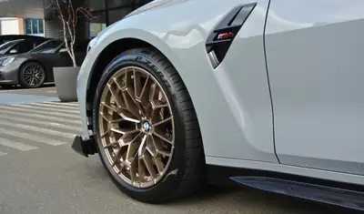 BMW M4 CS Coupé 2026 — Performance extrême, 551 ch et finitions carbone — Thumbnail 7