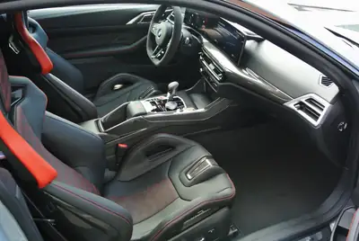 BMW M4 CS Coupé 2026 — Performance extrême, 551 ch et finitions carbone — Thumbnail 12