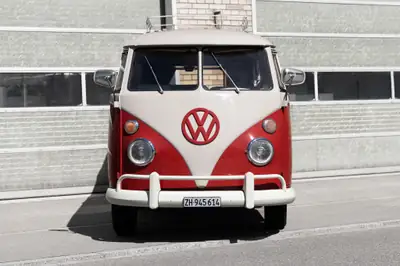 VW T1 Bus Camping Ausbau 1963 — Légendaire Combi aménagé, 50'350 km authentiques — cruscotto