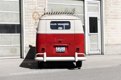 VW T1 Bus Camping Ausbau 1963 — Légendaire Combi aménagé, 50'350 km authentiques — Miniatura 8