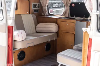 VW T1 Bus Camping Ausbau 1963 — Légendaire Combi aménagé, 50'350 km authentiques — Miniatura 17