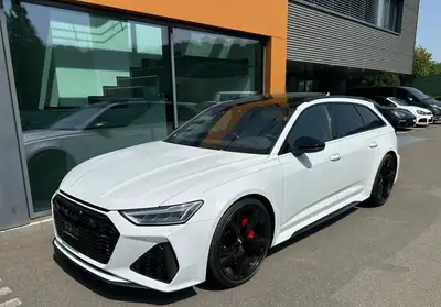 Audi RS6 Avant 4.0 V8 TFSI — Performance extrême, 39 900 km seulement — exterior view
