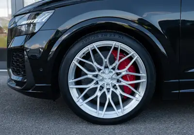 Audi RSQ8 quattro Full Carbone — SUV haute performance, 600 ch, première main — Thumbnail 9