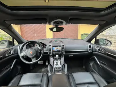 Porsche Cayenne S Diesel — SUV prestige 382 ch, sans sinistre, boîte automatique — Detail