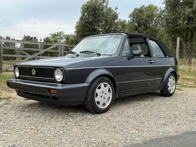 VW Golf Cabriolet 1989 — Classique emblématique, 114'000 km, sans sinistre — fianco