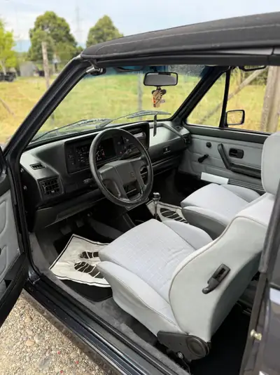 VW Golf Cabriolet 1989 — Classique emblématique, 114'000 km, sans sinistre — cruscotto