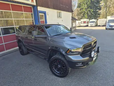 Dodge Ram 2011 — Pickup musclé 396 ch, transmission automatique, parfait état — vista esterna