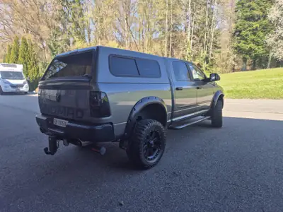 Dodge Ram 2011 — Pickup musclé 396 ch, transmission automatique, parfait état — interni