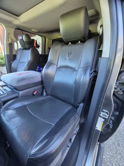 Dodge Ram 2011 — Pickup musclé 396 ch, transmission automatique, parfait état — Miniatura 15