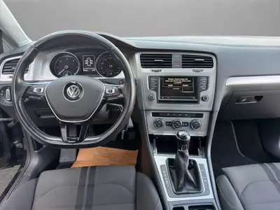 VW Golf 1.6 TDI Comfortline 4Motion — Diesel robuste, transmission intégrale, sans accident — Miniature 14