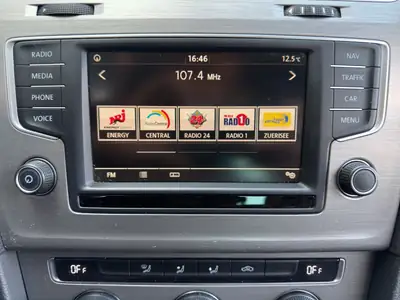 VW Golf 1.6 TDI Comfortline 4Motion — Diesel robuste, transmission intégrale, sans accident — Miniature 15