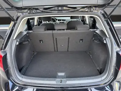 VW Golf 1.6 TDI Comfortline 4Motion — Diesel robuste, transmission intégrale, sans accident — Miniature 19