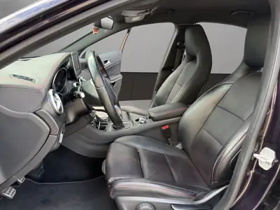 Mercedes-Benz A 180 AMG Line — Compacte sportive, entretien complet, sans sinistre — Thumbnail 9