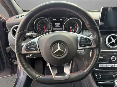 Mercedes-Benz A 180 AMG Line — Compacte sportive, entretien complet, sans sinistre — Thumbnail 10