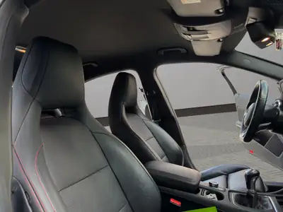Mercedes-Benz A 180 AMG Line — Compacte sportive, entretien complet, sans sinistre — Thumbnail 20