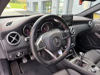 Mercedes-Benz A 180 AMG Line — Compacte sportive, entretien complet, sans sinistre — Thumbnail 22