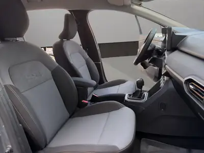 Dacia Jogger HEV 140 Extreme+ — Monospace hybride 7 places, consommation ultramodérée — Thumbnail 17