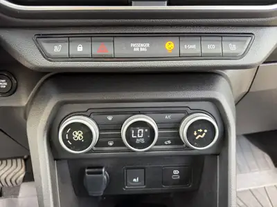 Dacia Jogger HEV 140 Extreme+ — Monospace hybride 7 places, consommation ultramodérée — Thumbnail 16