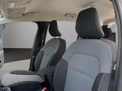 Dacia Jogger HEV 140 Extreme+ — Monospace hybride 7 places, consommation ultramodérée — Thumbnail 21