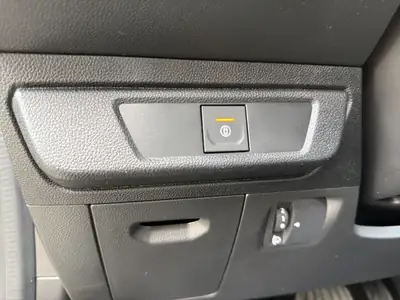 Dacia Jogger HEV 140 Extreme+ — Monospace hybride 7 places, consommation ultramodérée — Thumbnail 23