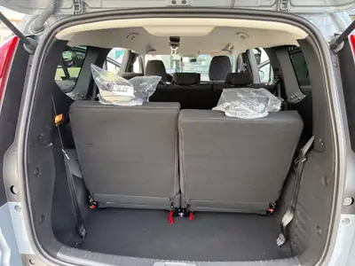 Dacia Jogger HEV 140 Extreme+ — Monospace hybride 7 places, consommation ultramodérée — Thumbnail 25