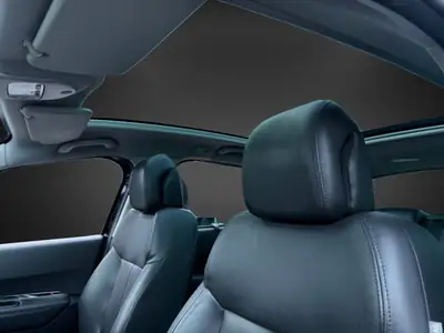 Peugeot 3008 Hybrid4 2.0 HDi — SUV hybride diesel performant, service récent — Thumbnail 13