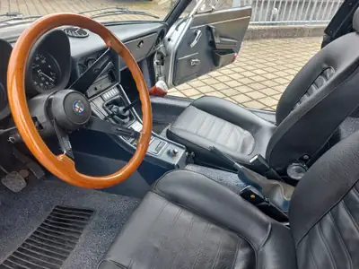 Alfa Romeo Spider 2.0 Veloce 1984 — Cabriolet de légende, statut vétéran — Miniatura 11