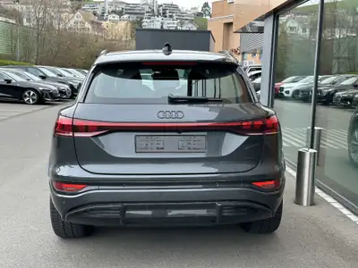 Audi Q6 e-tron Quattro — SUV électrique haute performance, 17'000 km seulement — dashboard