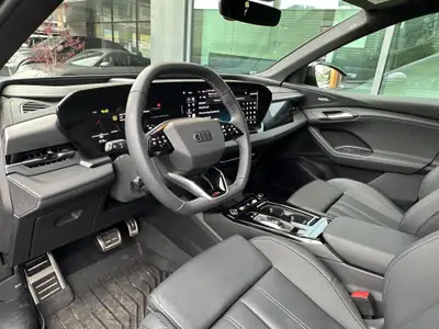 Audi Q6 e-tron Quattro — SUV électrique haute performance, 17'000 km seulement — Thumbnail 7
