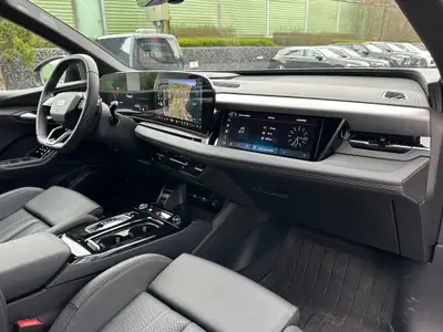 Audi Q6 e-tron Quattro — SUV électrique haute performance, 17'000 km seulement — Thumbnail 13