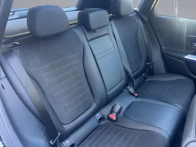 Mercedes-Benz GLC 220 d AMG Line 4matic — SUV diesel hybride, 20 km seulement — Miniature 17