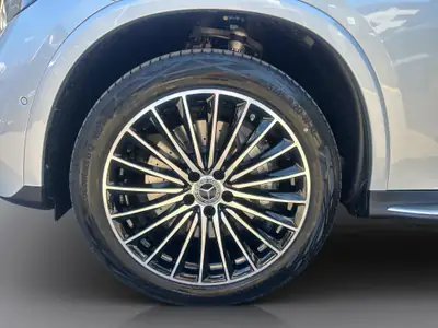Mercedes-Benz GLC 300 e EQ Star AMG Line — Hybride rechargeable performant, 20 km seulement — Miniature 21