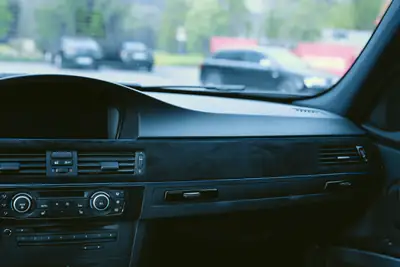 BMW 330i xDrive Touring Steptronic — Break dynamique, 272 ch et transmission automatique — Miniatura 13