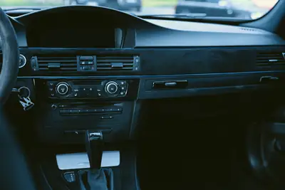 BMW 330i xDrive Touring Steptronic — Break dynamique, 272 ch et transmission automatique — Miniatura 14