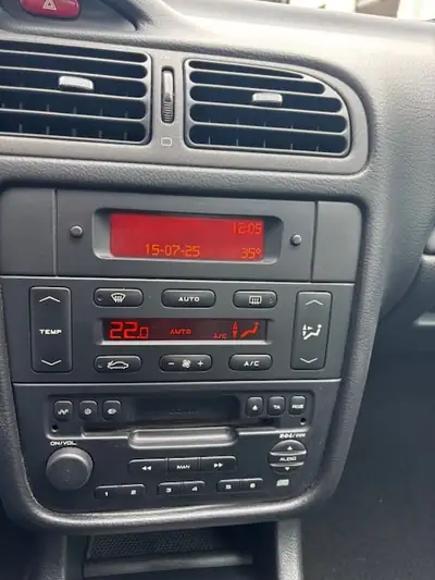 Peugeot 406 Coupé Pack — Élégance française 210 ch, automatique, 84 400 km — Miniatur 16