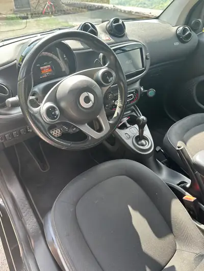 Smart Fortwo Passion Cabriolet — Élégance urbaine 2-places, consommation ultra-économique — vista posteriore