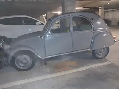Citroën 2CV 010.547,350 — L'icône française de 1959, authentique et économe — vista posteriore