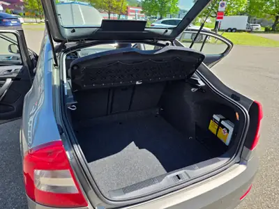 Skoda Octavia 1.8 TSI Laurin & Klement — Berline polyvalente, première main, entretien impeccable — détail