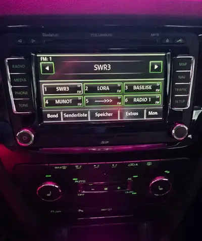Skoda Octavia 1.8 TSI Laurin & Klement — Berline polyvalente, première main, entretien impeccable — Miniature 14
