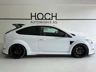 Ford Focus 2.5 Turbo RS — Sportive 305 ch, sans accident, 72 400 km — side view