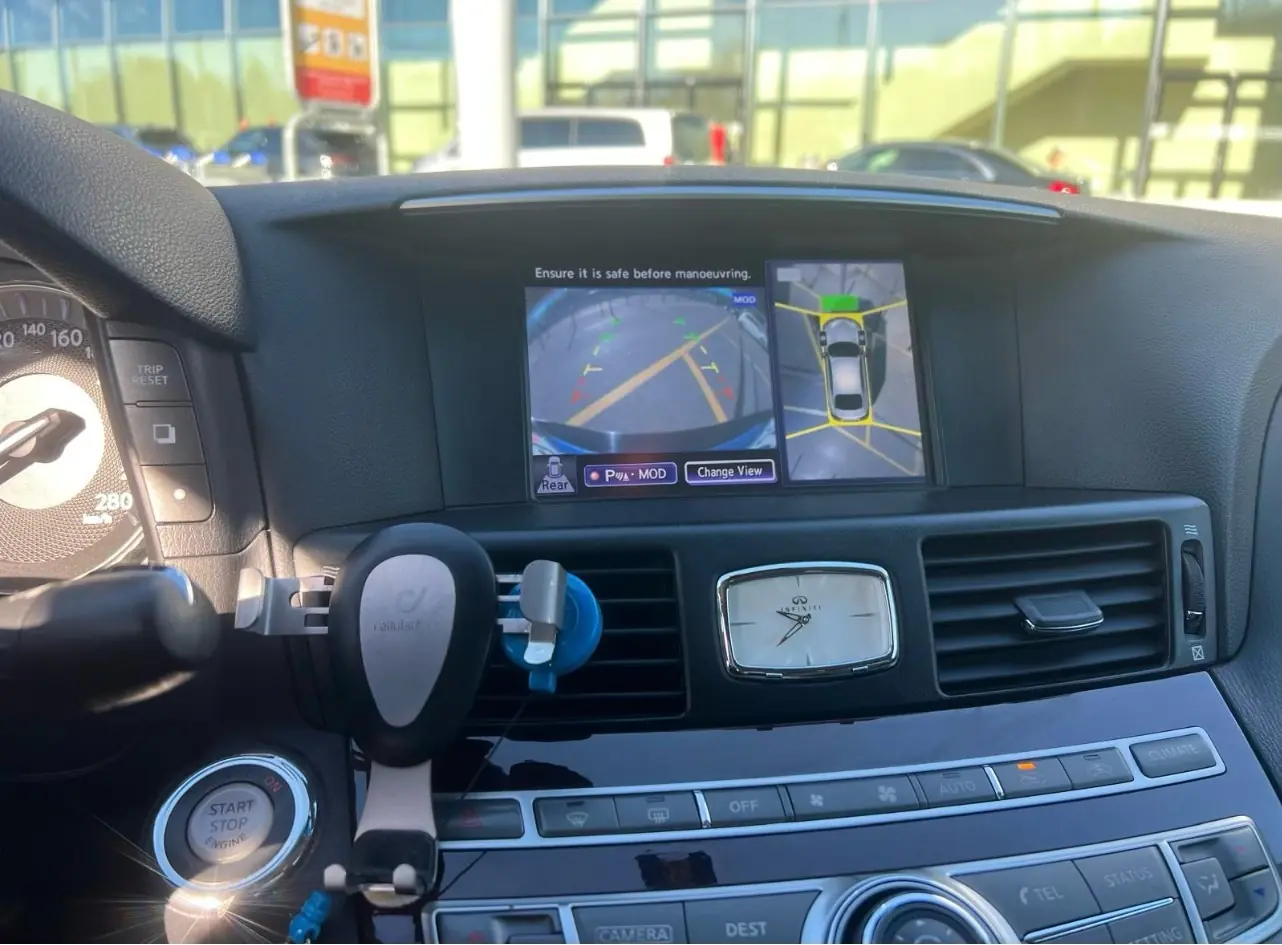 Infiniti Q70 2018 occasion Genève — 5
