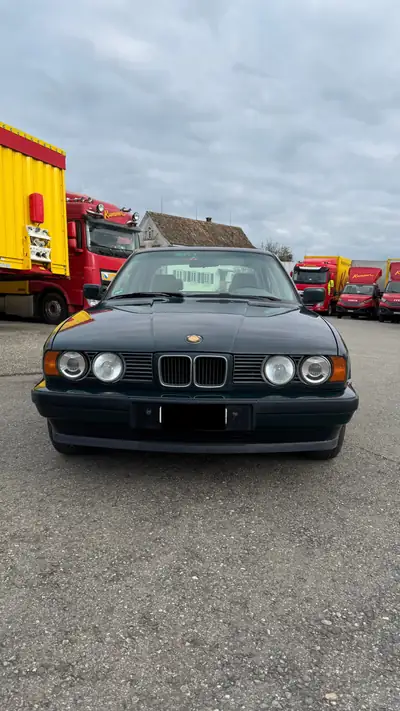 BMW 520i E34 — Berline classique de 1992, moteur 2.0L fiable et économique — Heckansicht