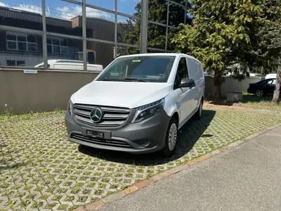 Mercedes-Benz Vito 116 CDI — Utilitaire professionnel, aménagement Sortimo premium inclus — vue extérieure