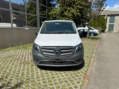 Mercedes-Benz Vito 116 CDI — Utilitaire professionnel, aménagement Sortimo premium inclus — côté