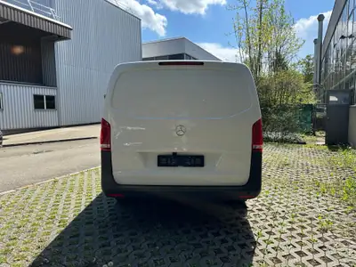 Mercedes-Benz Vito 116 CDI — Utilitaire professionnel, aménagement Sortimo premium inclus — intérieur
