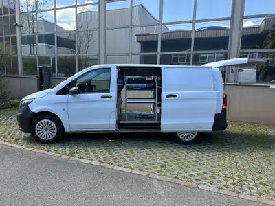 Mercedes-Benz Vito 116 CDI — Utilitaire professionnel, aménagement Sortimo premium inclus — tableau de bord