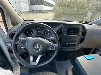 Mercedes-Benz Vito 116 CDI — Utilitaire professionnel, aménagement Sortimo premium inclus — Miniature 9