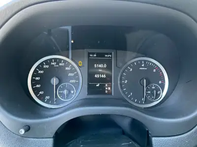 Mercedes-Benz Vito 116 CDI — Utilitaire professionnel, aménagement Sortimo premium inclus — Miniature 10