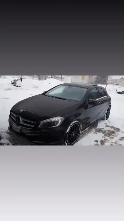 Mercedes-Benz A 250 AMG Line 4Matic — Berline compacte sportive, 4×4 performant — exterior view